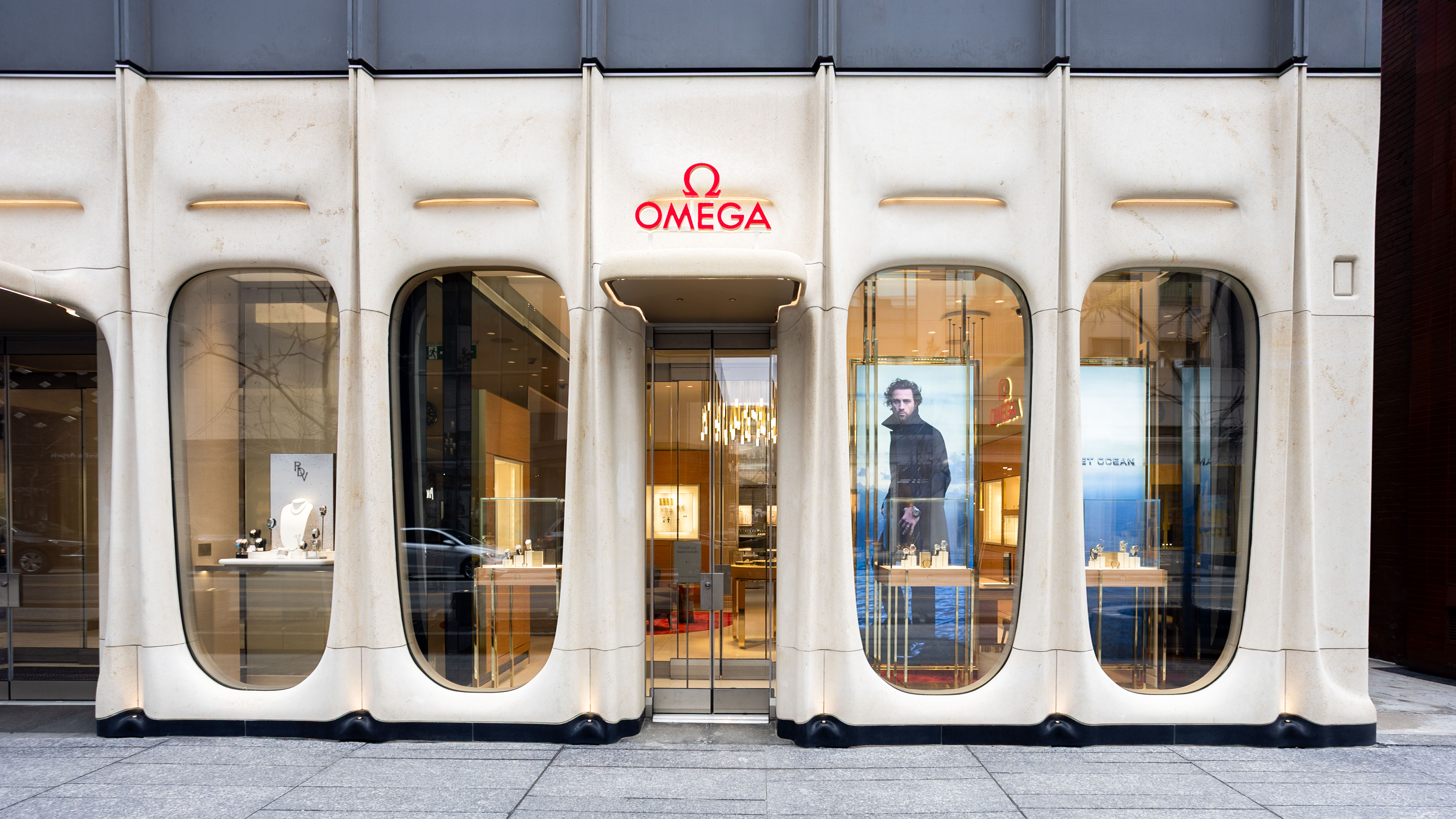 A New OMEGA Boutique Arrives in Bloor-Yorkville at Royal de Versailles Jewellers